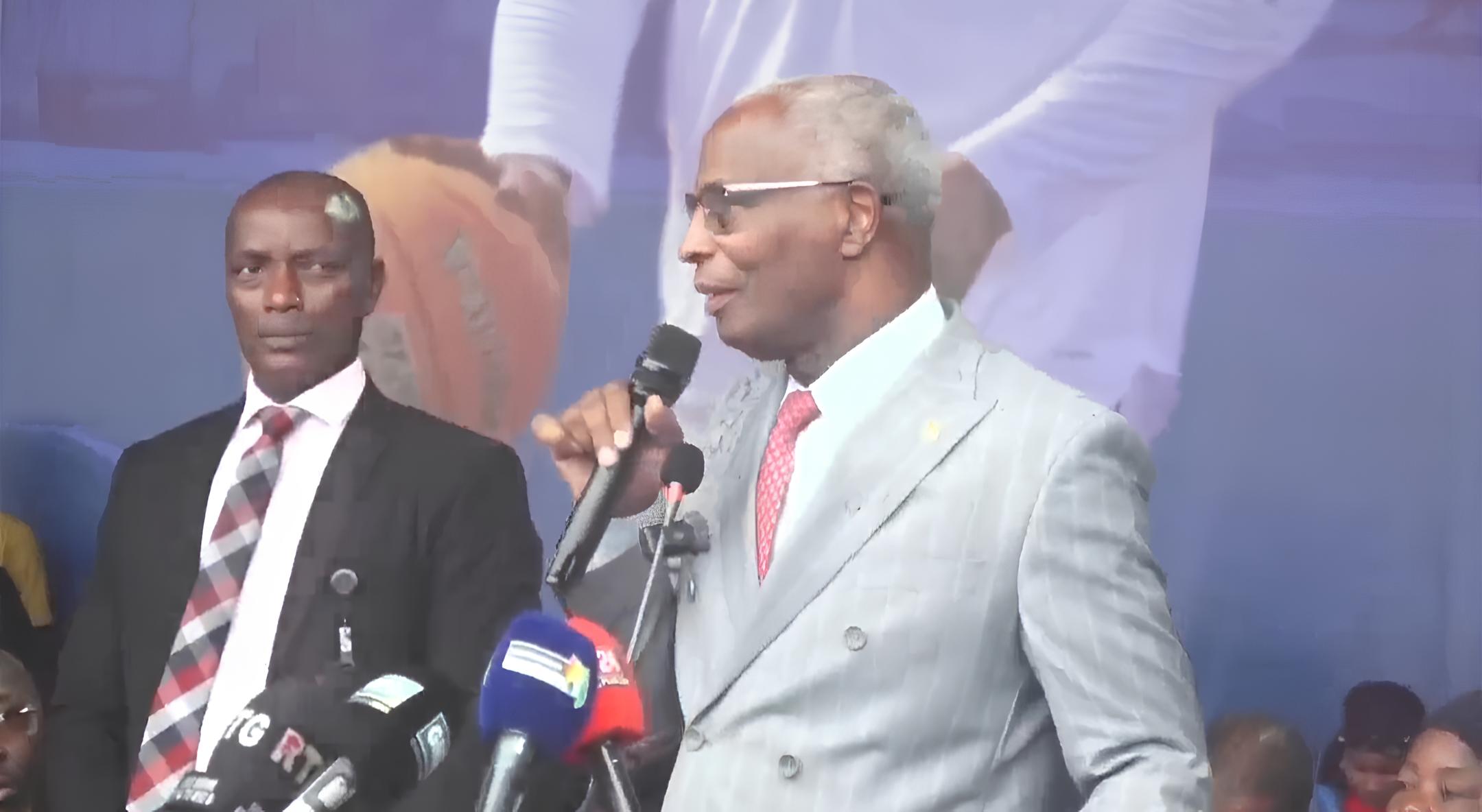 Bah Oury inaugure des infrastructures à Wanindara : ‘’Maintenant, le ghetto est devenu fréquentable’’ Bah Oury inaugure des infrastructures à Wanindara : ‘’Maintenant, le ghetto est devenu fréquentable’’